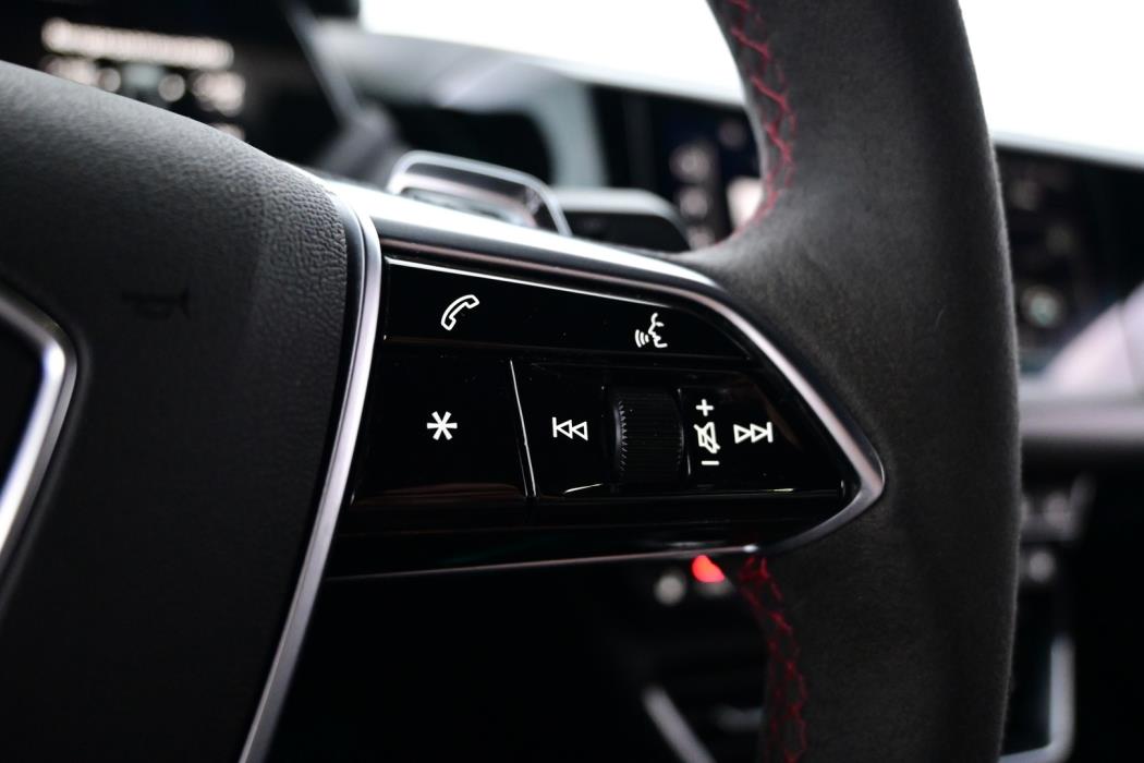 AUDI E-TRON GT RS 2021