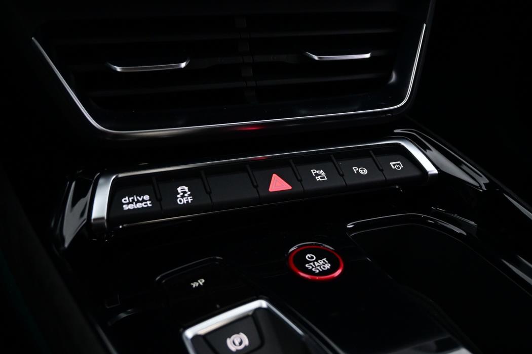 AUDI E-TRON GT RS 2021