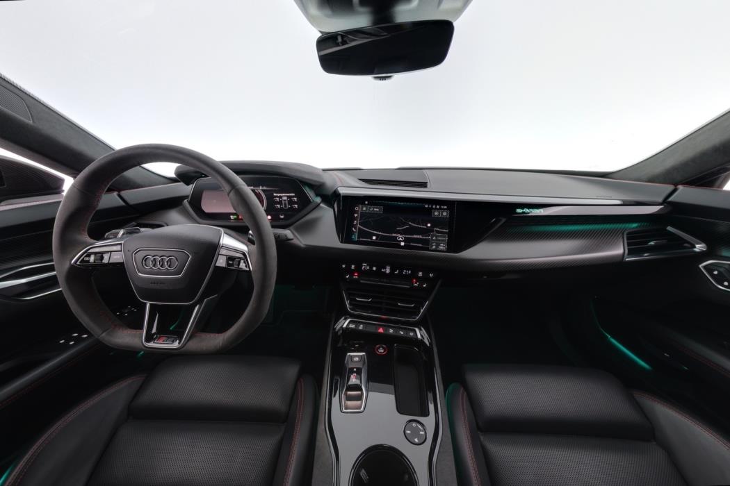 AUDI E-TRON GT RS 2021