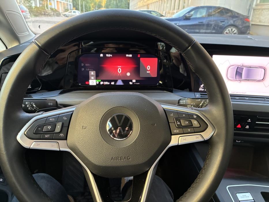 VOLKSWAGEN Golf 2021
