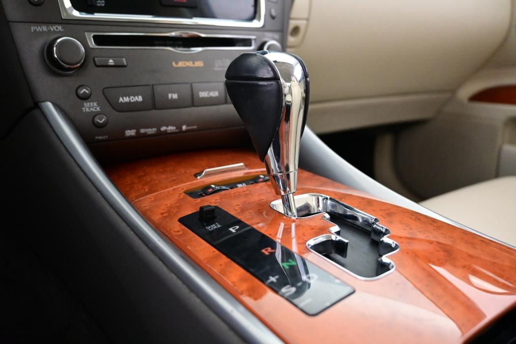 LEXUS IS 2010