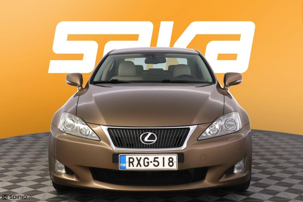LEXUS IS 2010