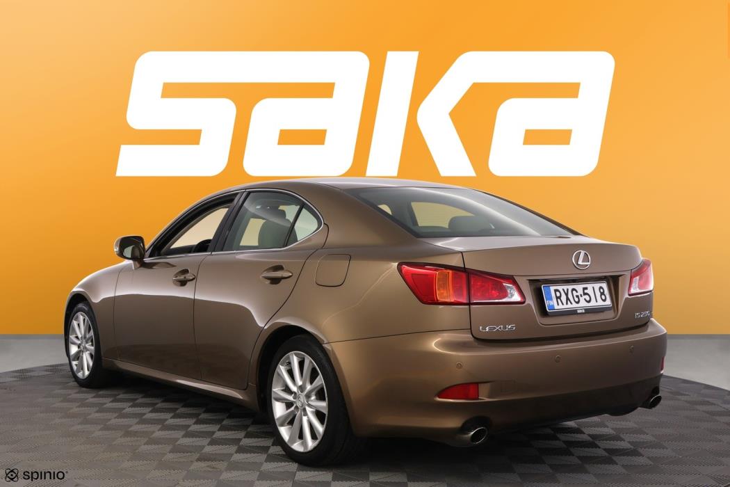 LEXUS IS 2010