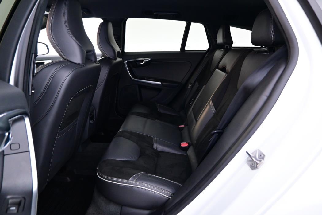 VOLVO V60 2017