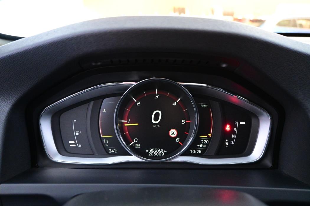VOLVO V60 2017