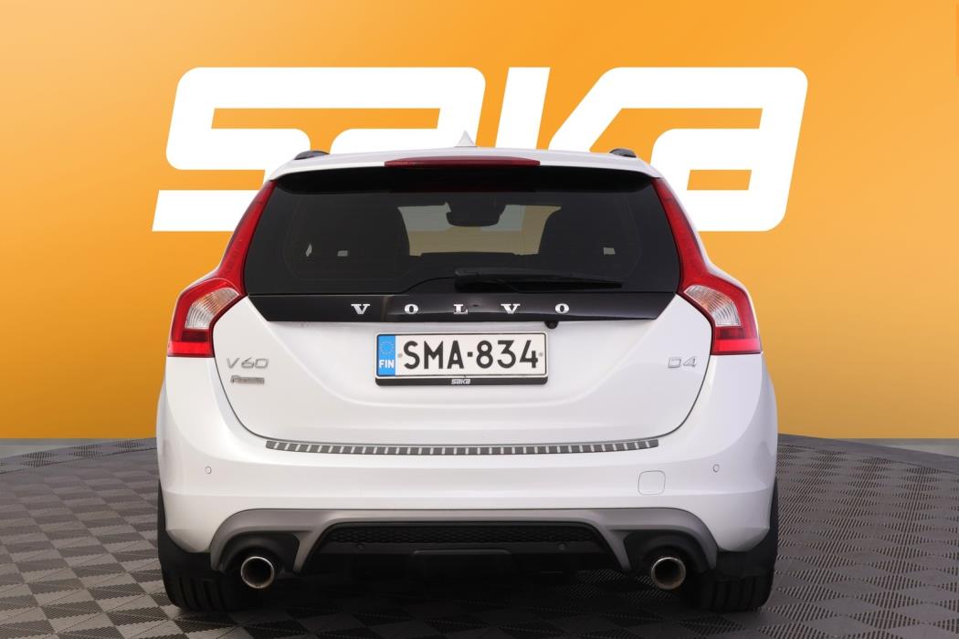 VOLVO V60 2017