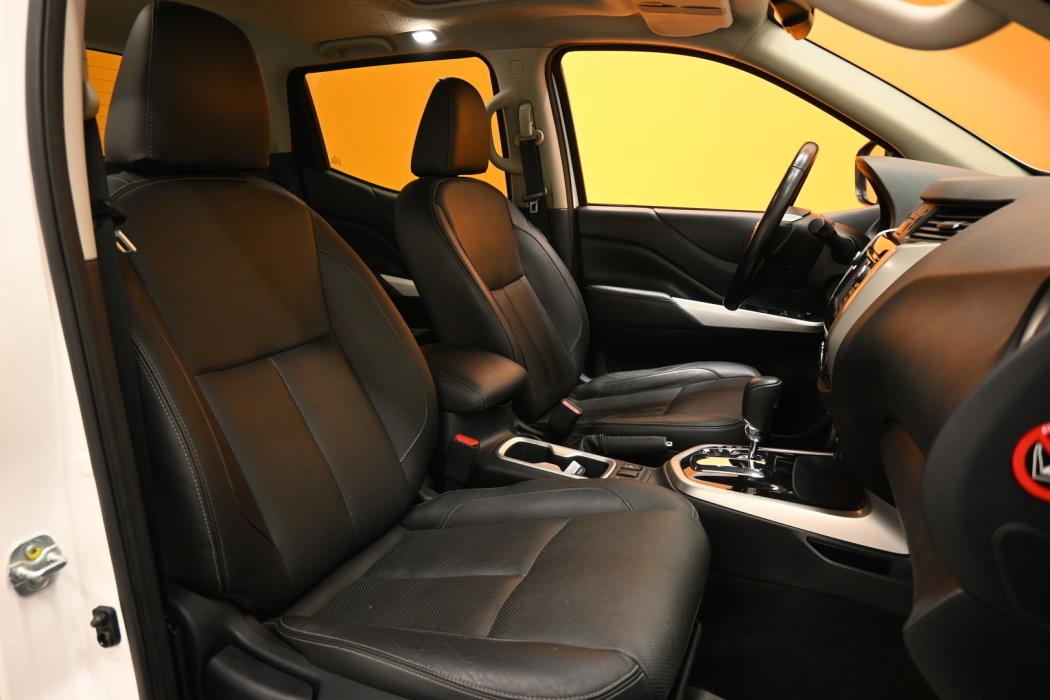 NISSAN Navara 2018