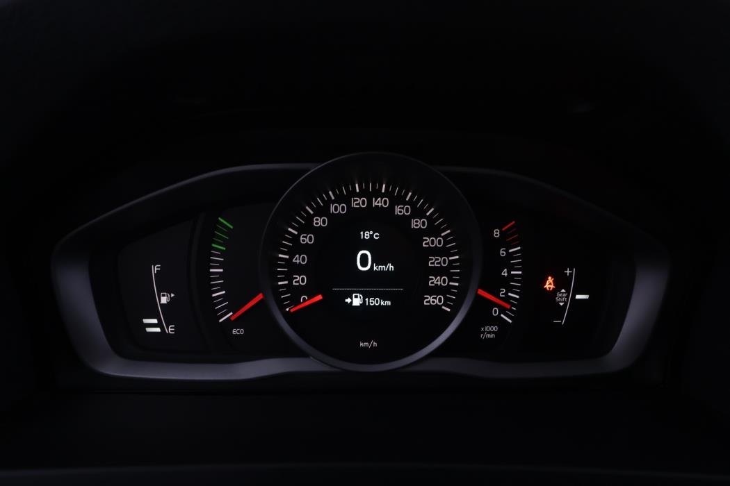VOLVO V60 2016