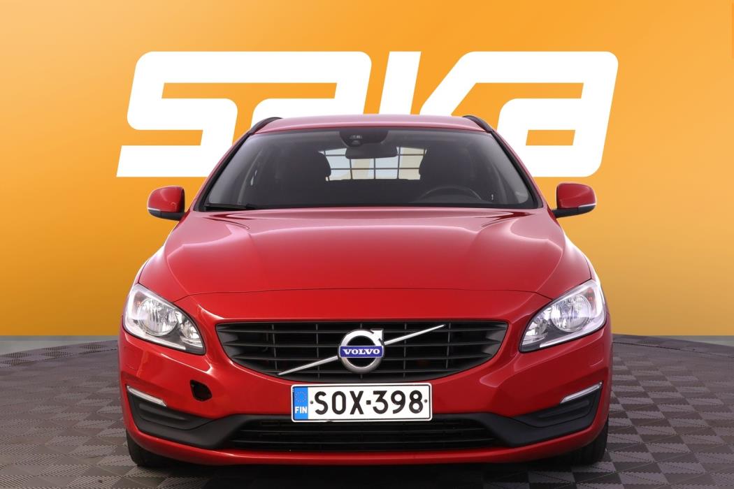 VOLVO V60 2016