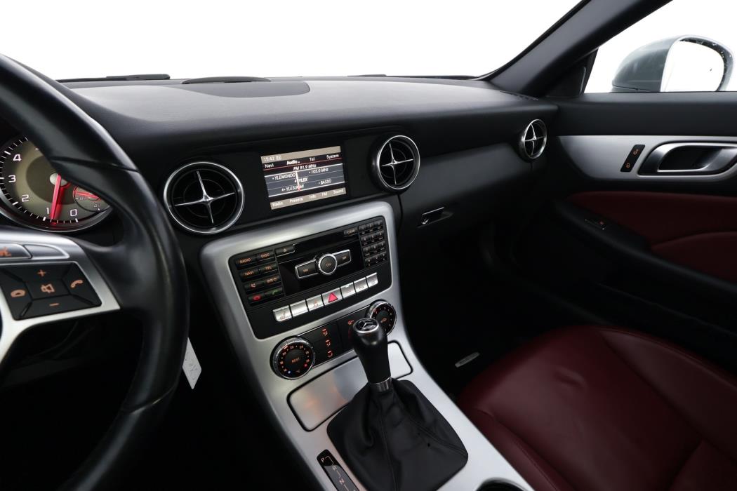 MERCEDES-BENZ SLK 2013