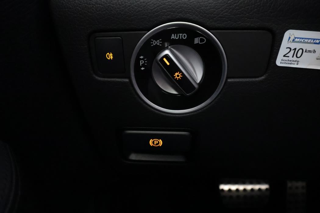 MERCEDES-BENZ SLK 2013