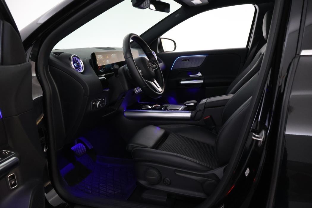 MERCEDES-BENZ EQA 2023