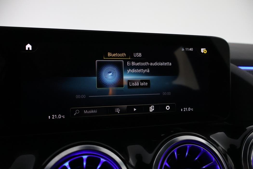 MERCEDES-BENZ EQA 2023