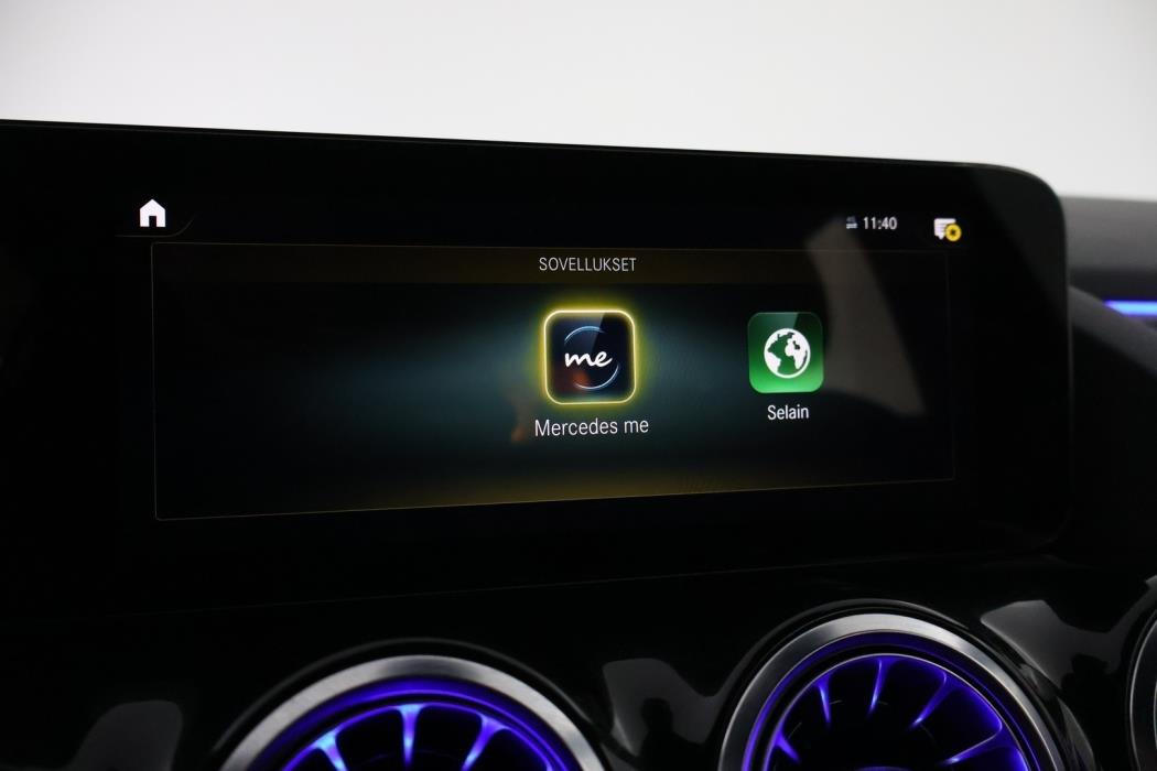 MERCEDES-BENZ EQA 2023