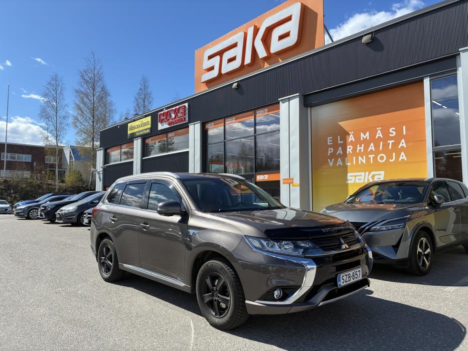 MITSUBISHI Outlander PHEV 2016
