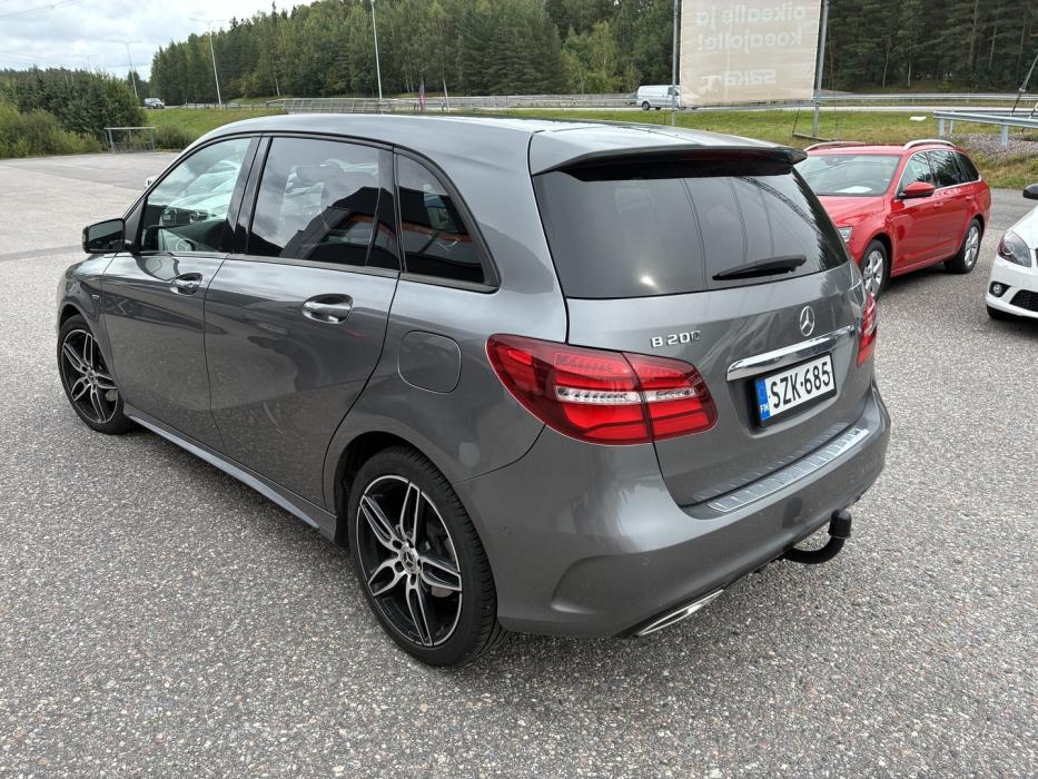 MERCEDES-BENZ B 2017
