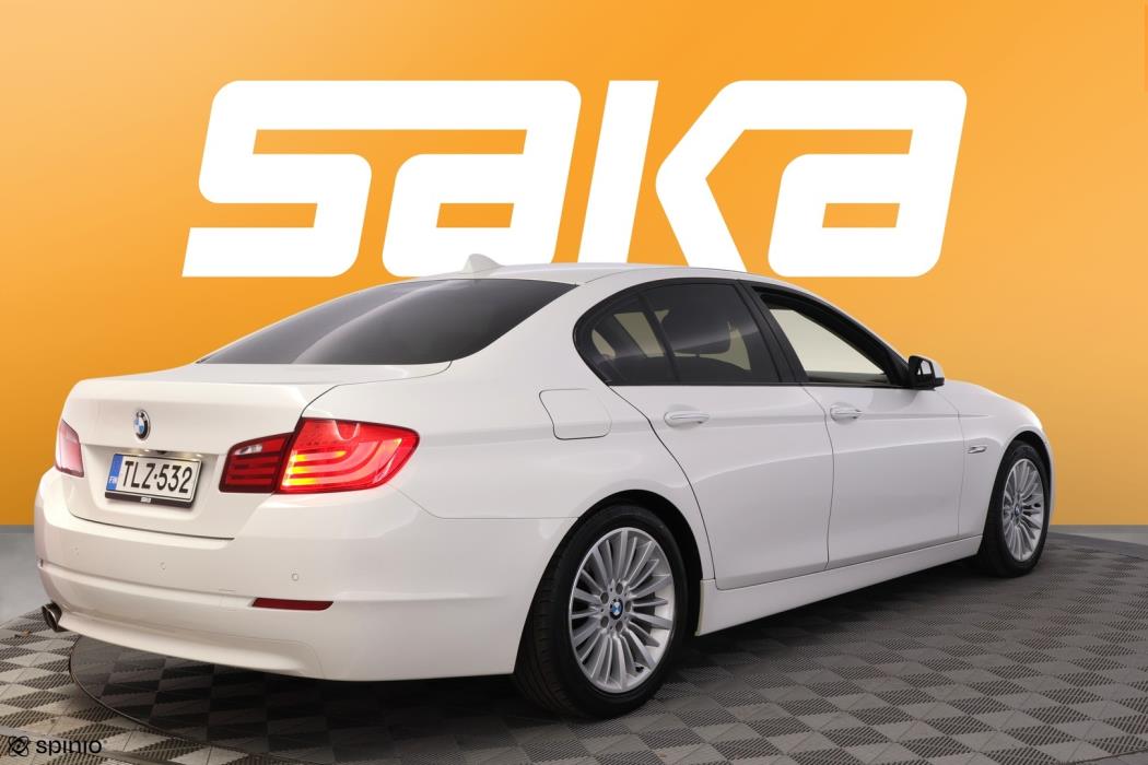 BMW 520 2011