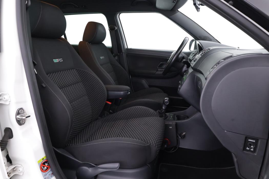 SKODA Fabia 2012