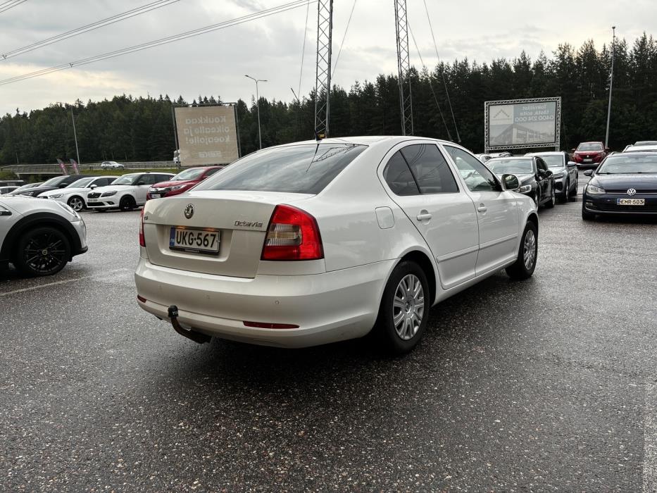 SKODA Octavia 2011