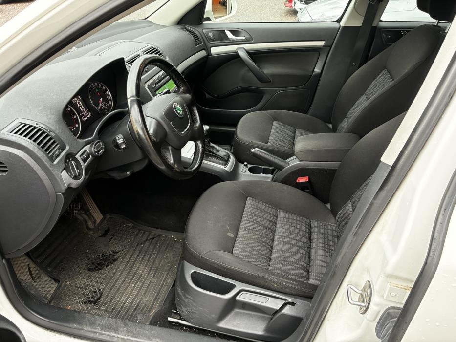 SKODA Octavia 2011