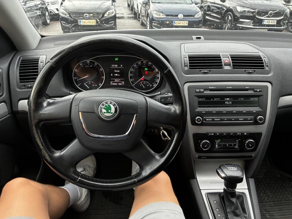 SKODA Octavia 2011