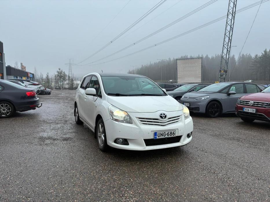 TOYOTA Verso 2012
