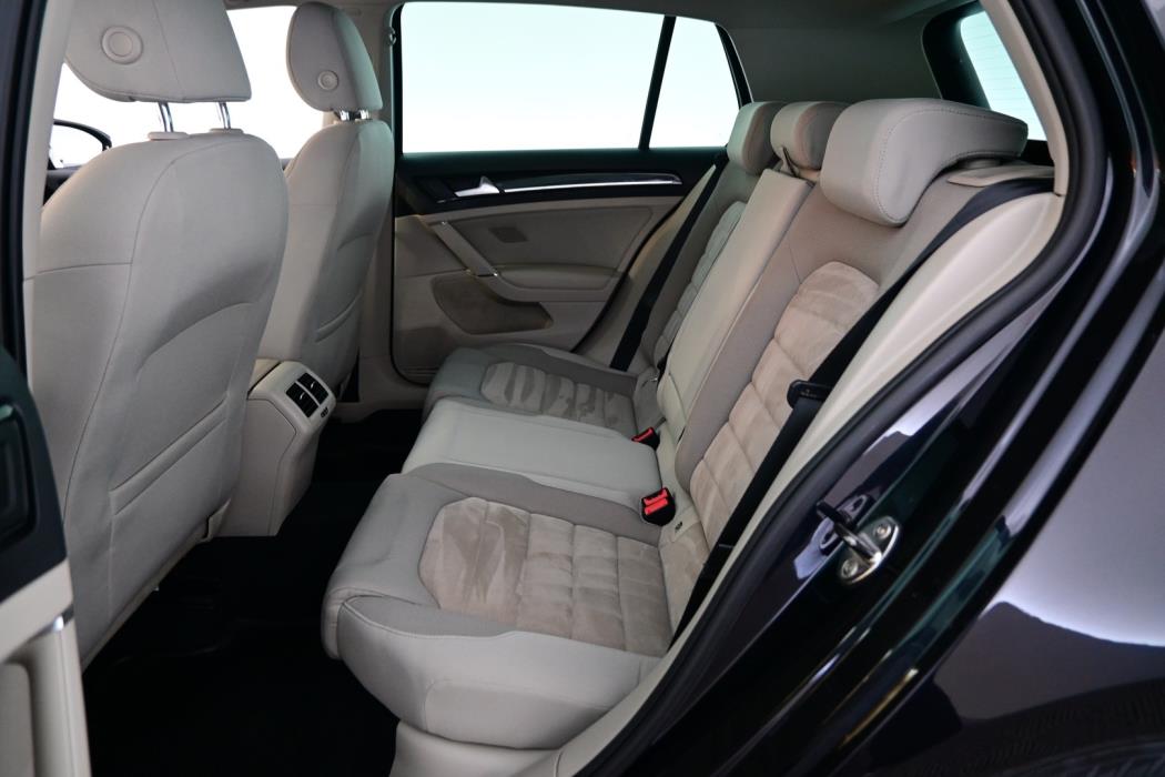 VOLKSWAGEN Golf 2013