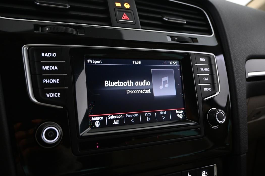 VOLKSWAGEN Golf 2013