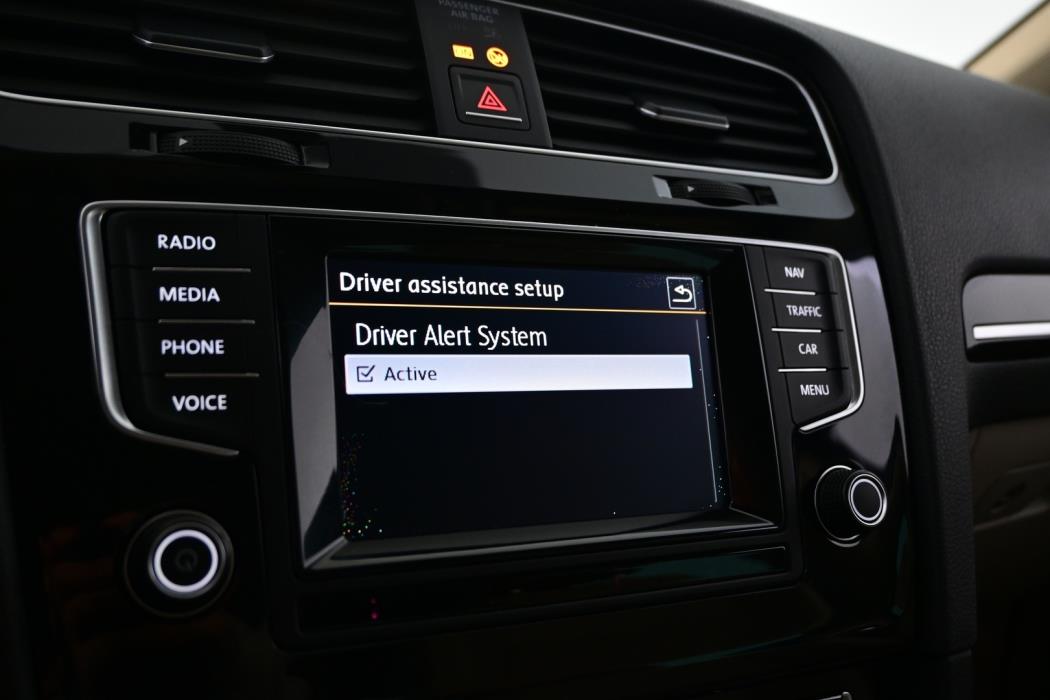 VOLKSWAGEN Golf 2013