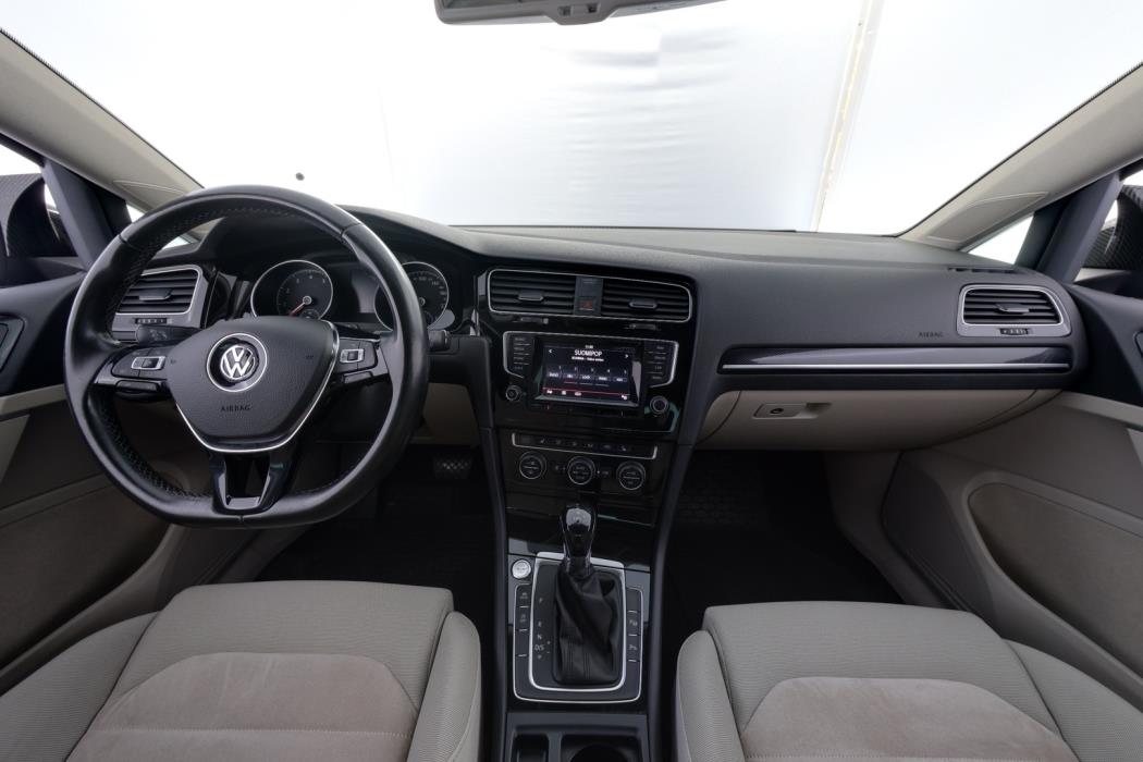 VOLKSWAGEN Golf 2013