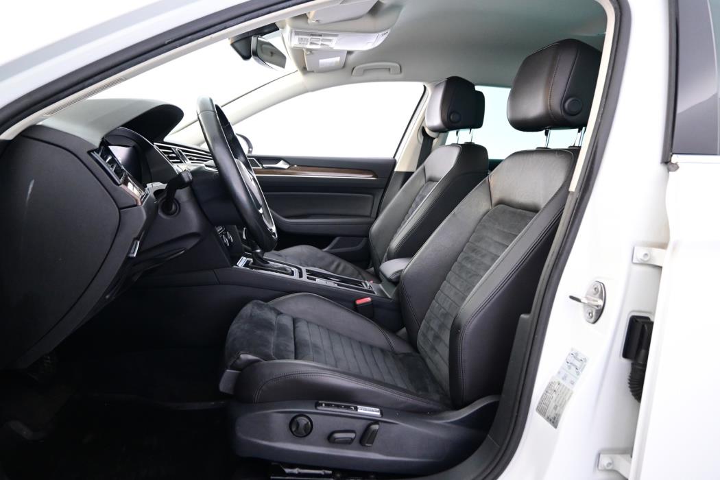 VOLKSWAGEN Passat 2016