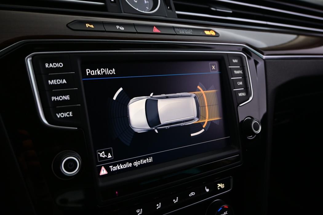 VOLKSWAGEN Passat 2016