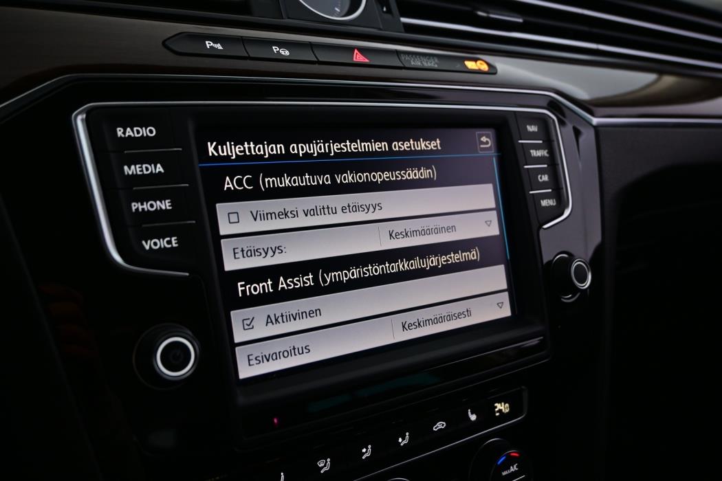 VOLKSWAGEN Passat 2016