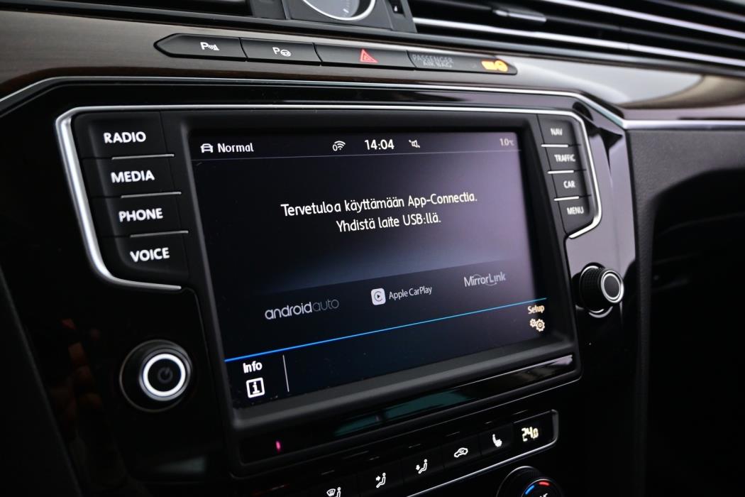 VOLKSWAGEN Passat 2016