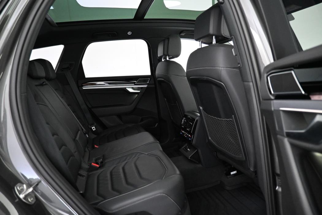 VOLKSWAGEN Touareg 2021