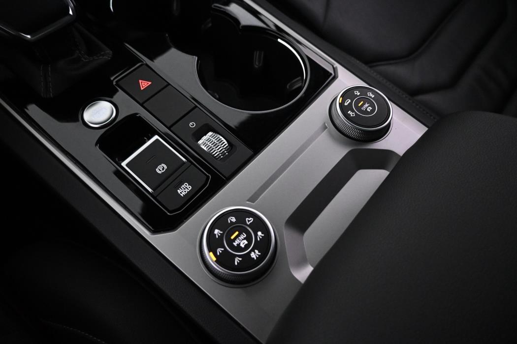 VOLKSWAGEN Touareg 2021