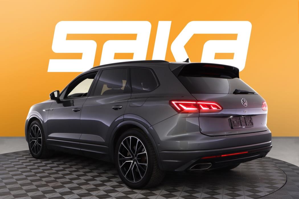 VOLKSWAGEN Touareg 2021