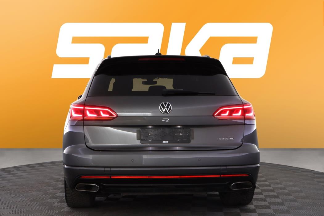 VOLKSWAGEN Touareg 2021