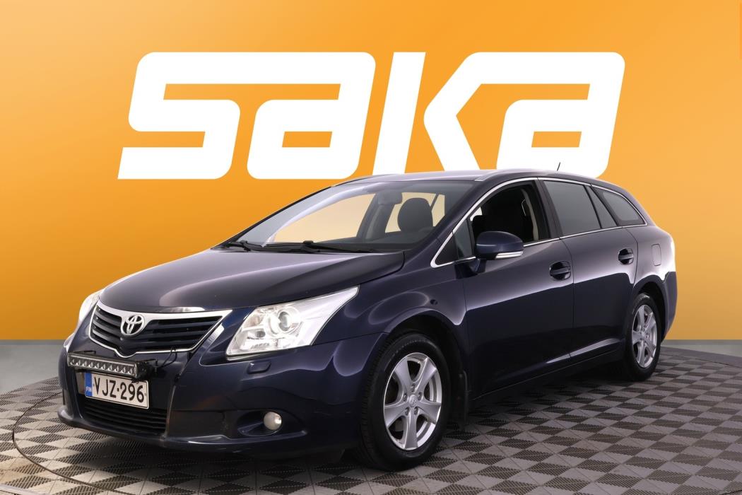 TOYOTA Avensis 2010