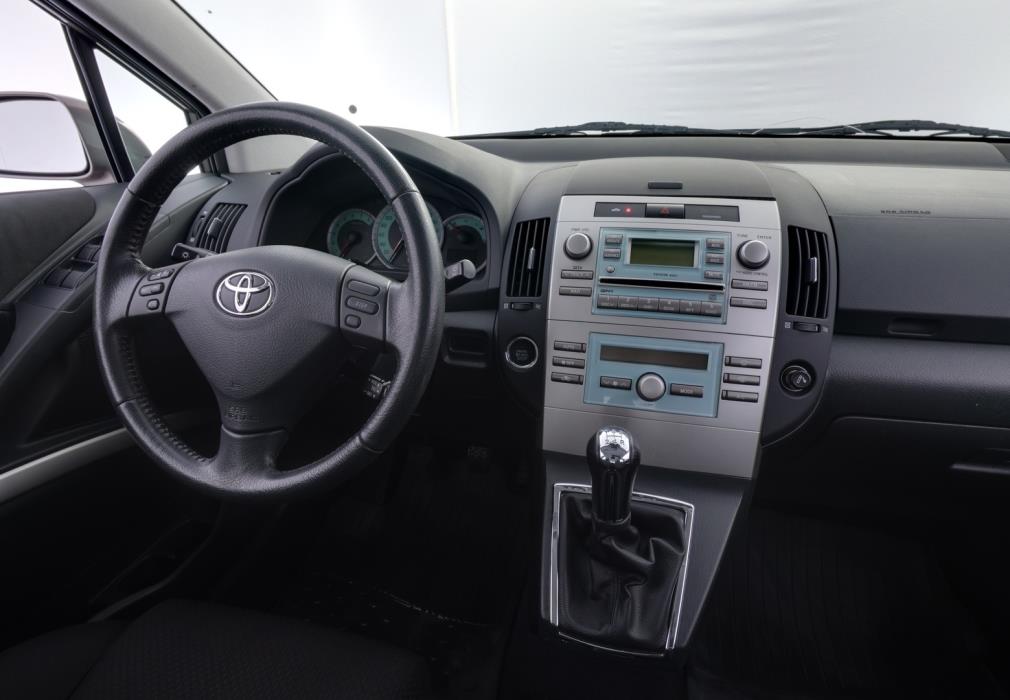 TOYOTA Corolla Verso 2006