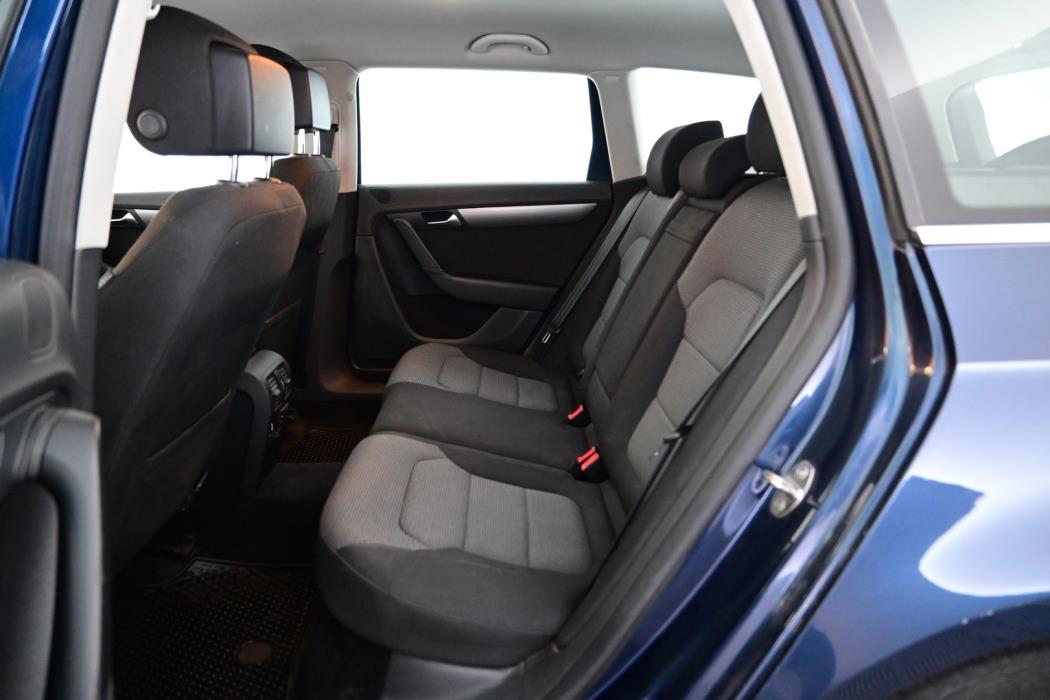 VOLKSWAGEN Passat 2013