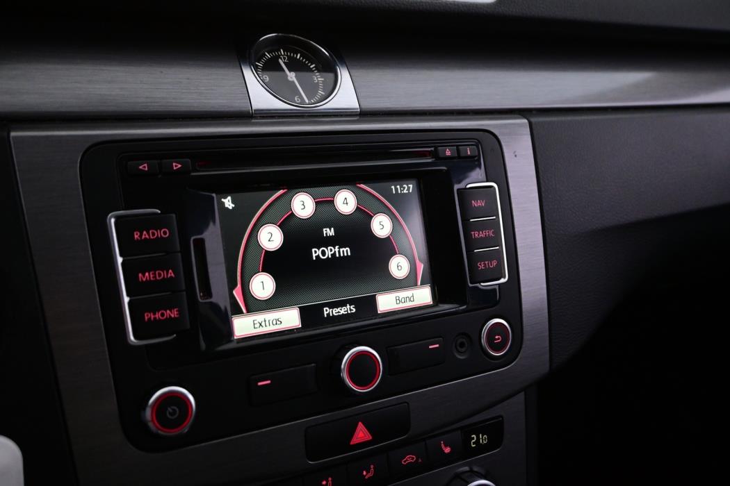 VOLKSWAGEN Passat 2013