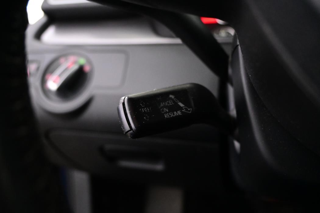 VOLKSWAGEN Passat 2013