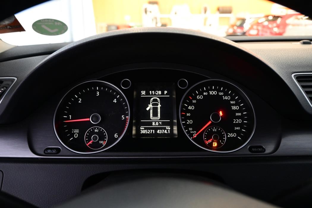 VOLKSWAGEN Passat 2013