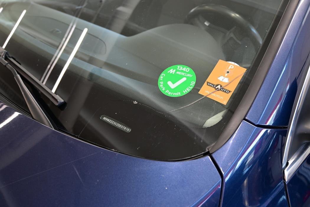 VOLKSWAGEN Passat 2013