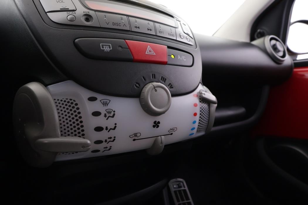TOYOTA AYGO 2012