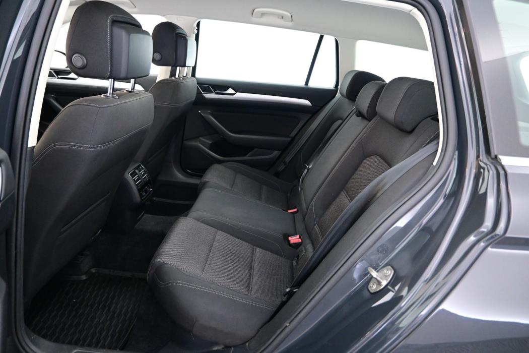 VOLKSWAGEN Passat 2017