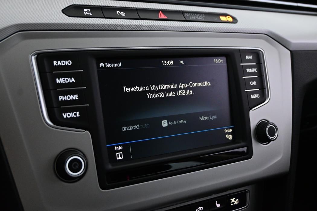 VOLKSWAGEN Passat 2017