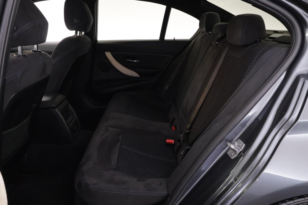 BMW 320 2013