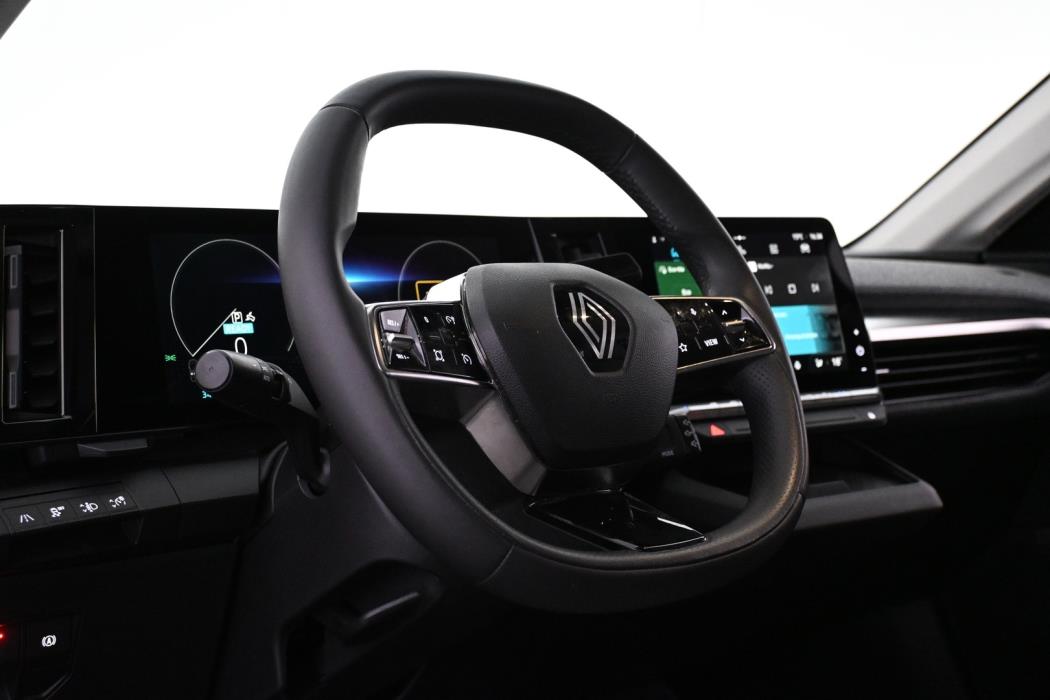 RENAULT Megane 2024